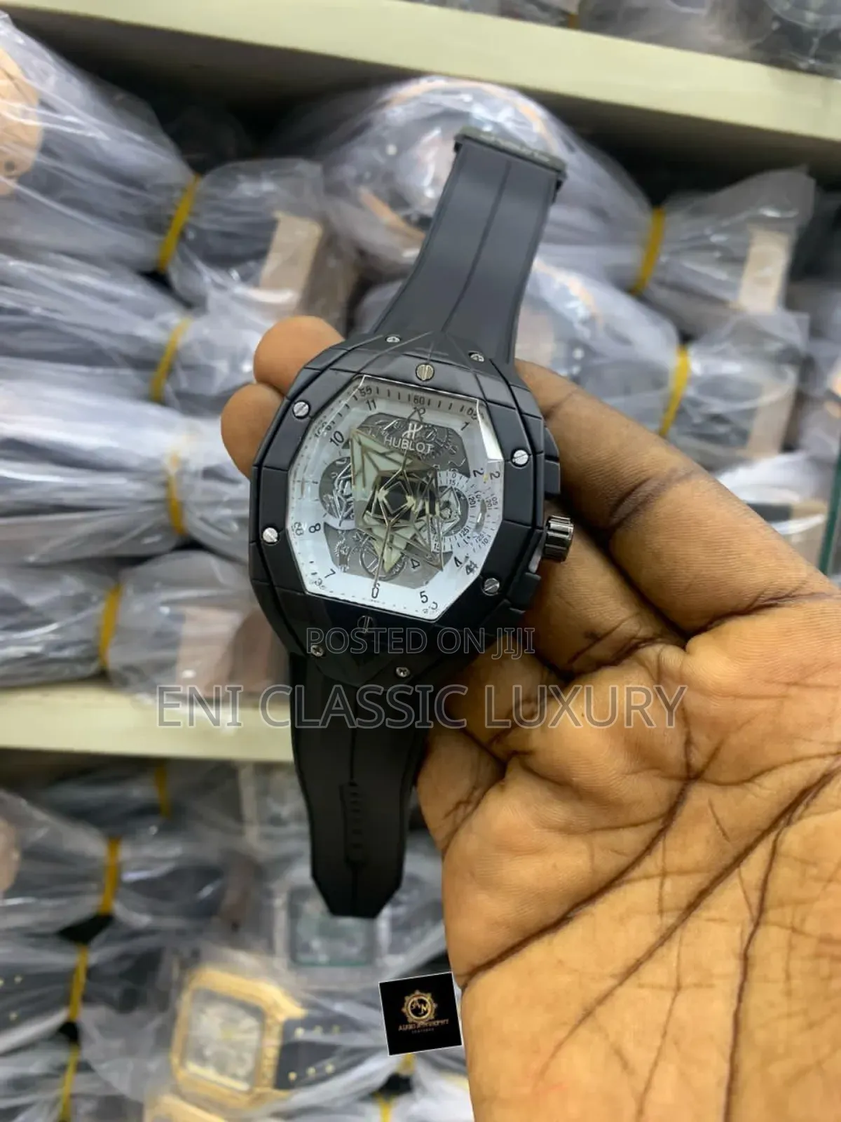 Original Luxury Men's Wristwatches Hublot Available In Store
