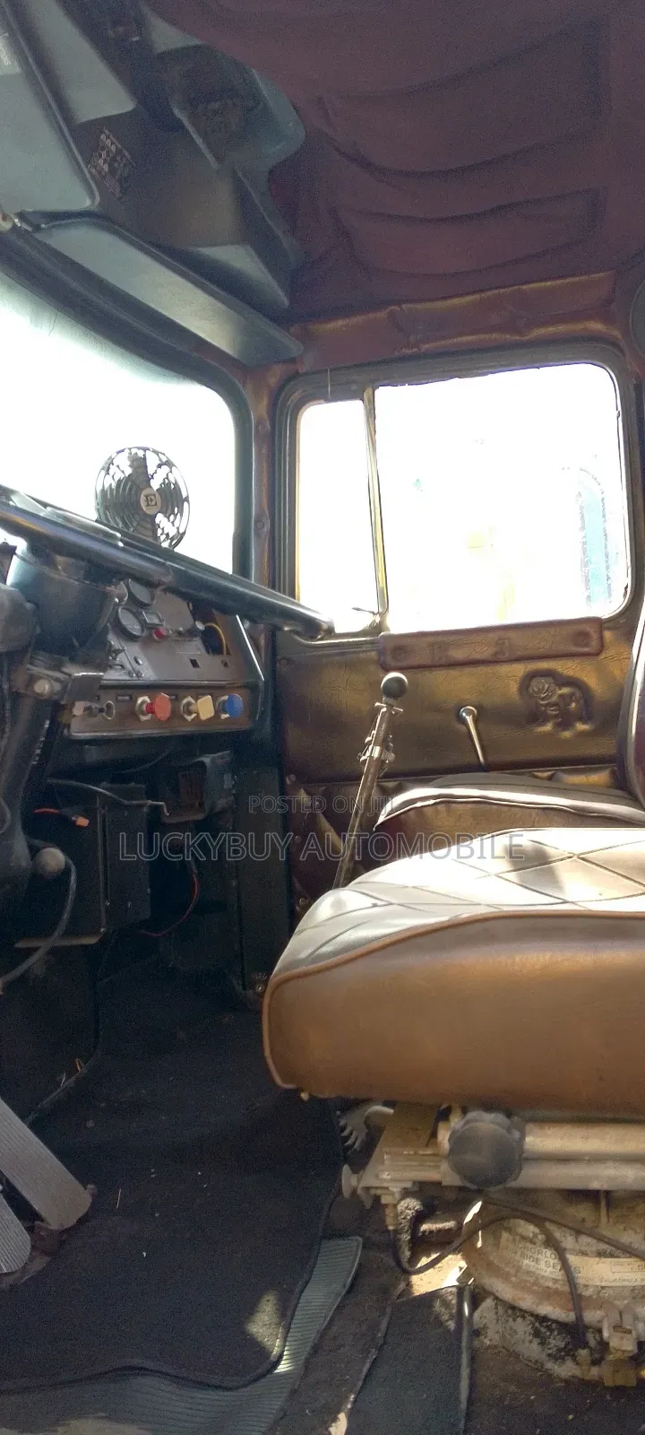 Mack R Model Trailer Head