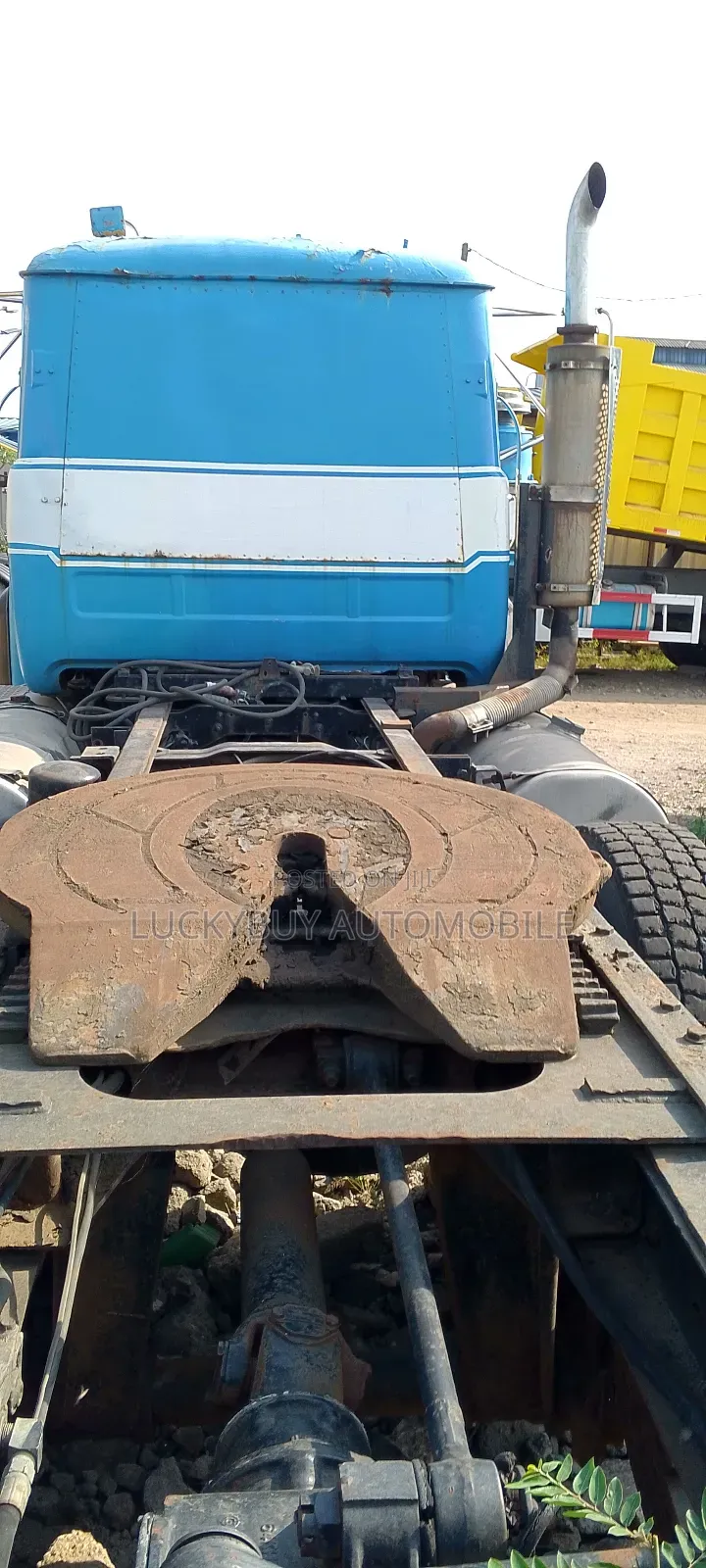 Mack R Model Trailer Head