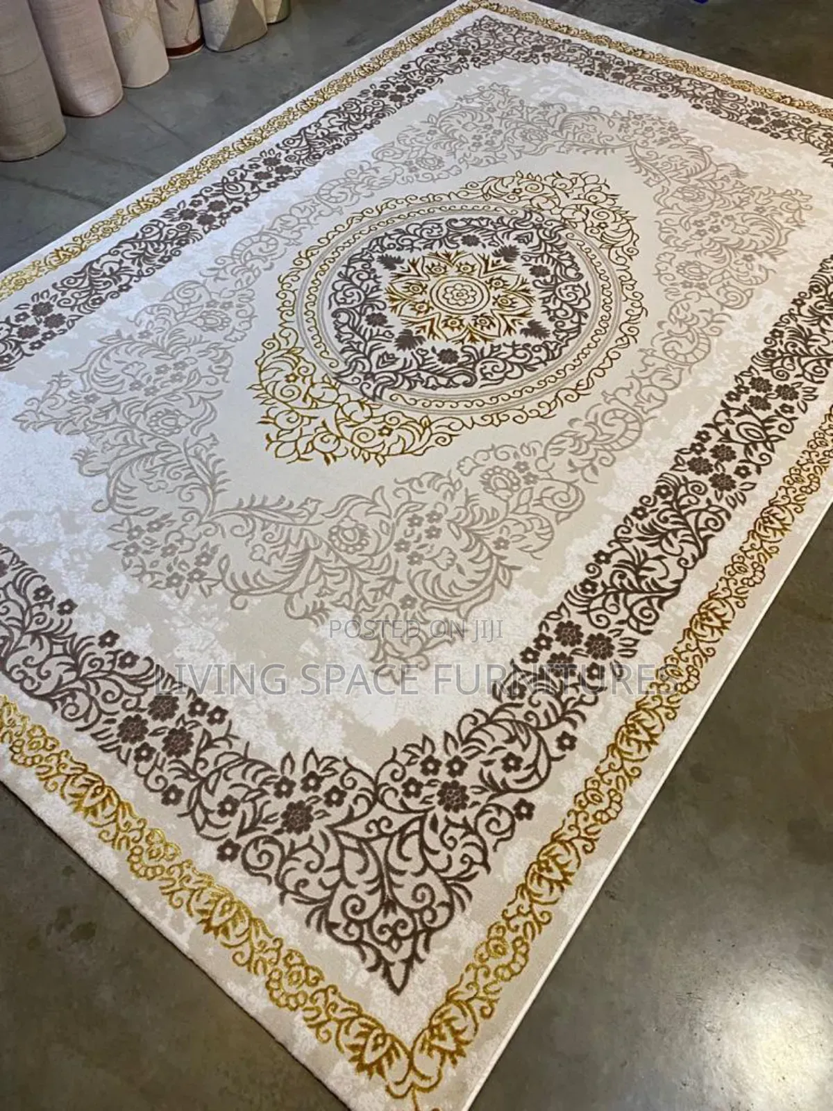 Luxury Turkish Shaggy Centre Rug 5by7 Size