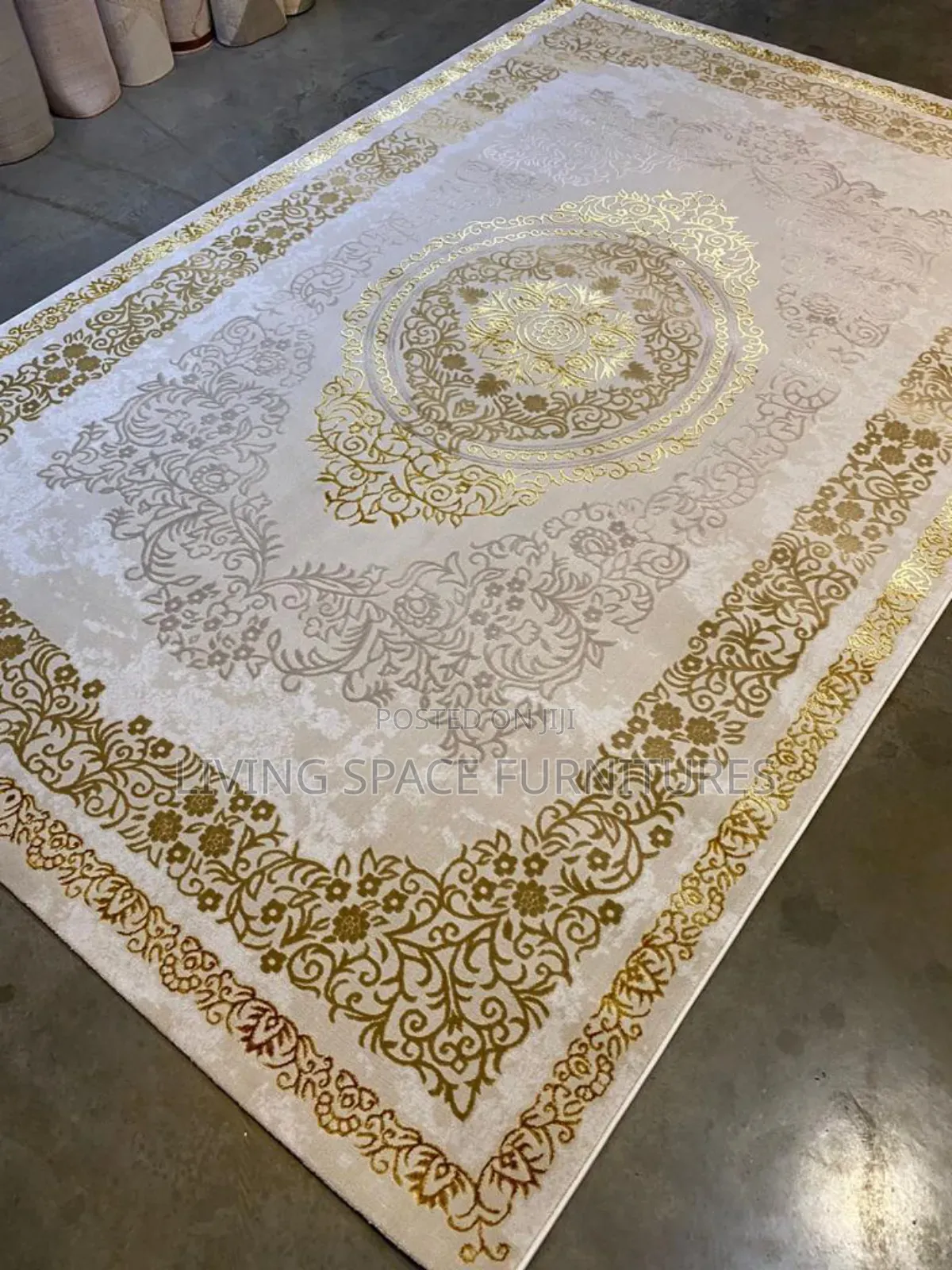 Luxury Turkish Shaggy Centre Rug 5by7 Size