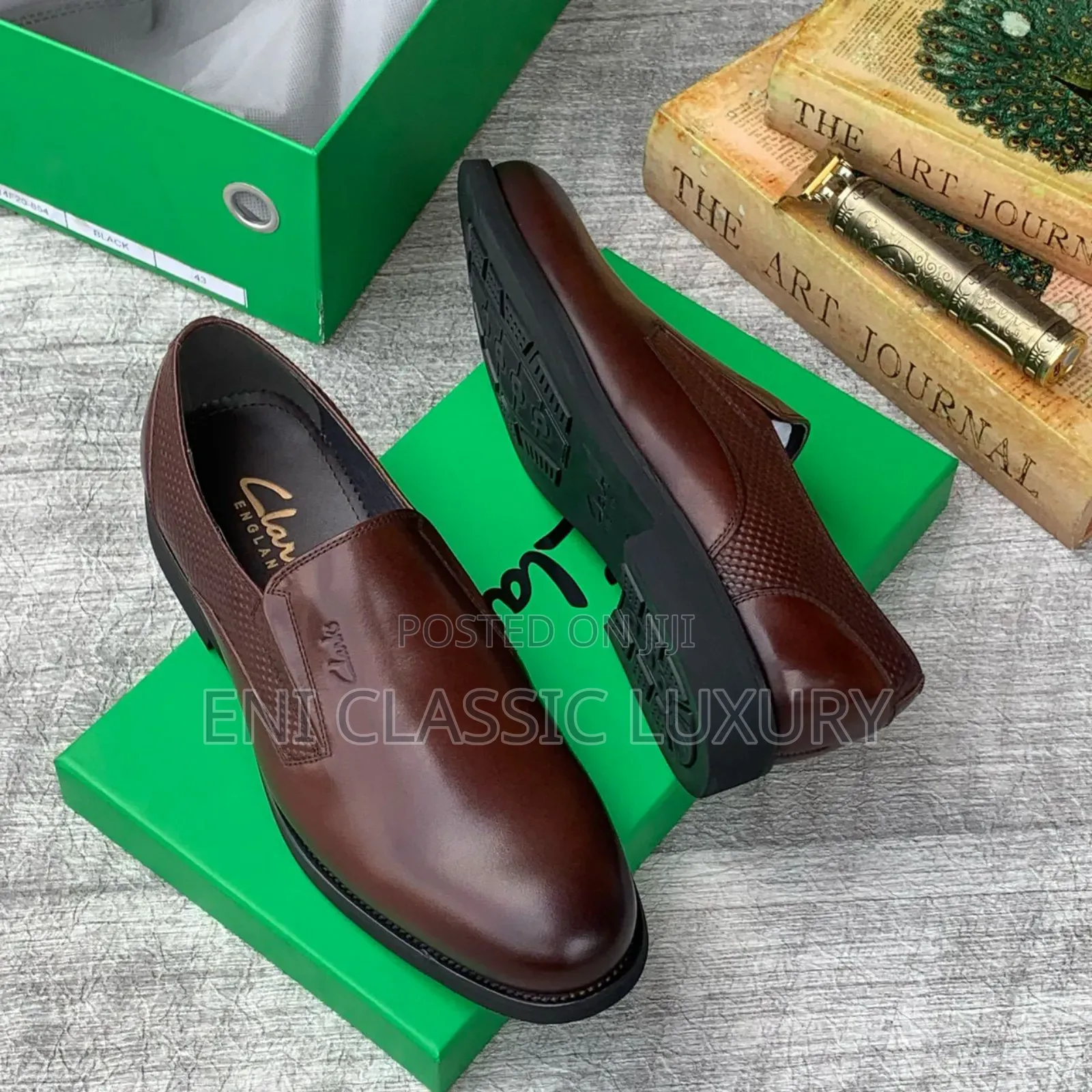 Original Luxury Leather Shoes Clark Available in Store