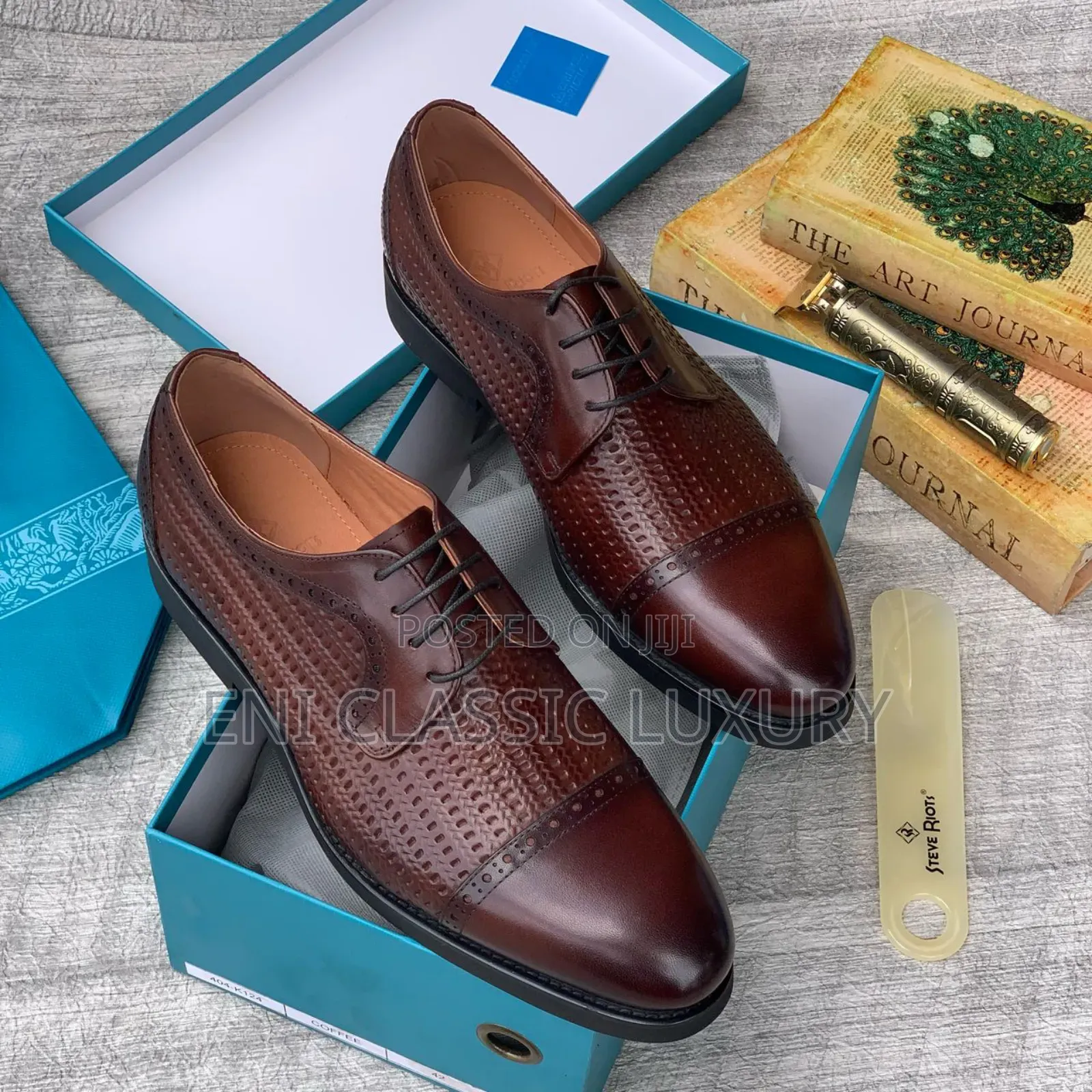 Original Luxury Leather Shoes Clark Available in Store