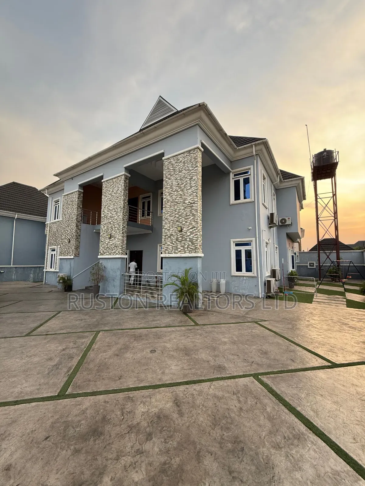 5bdrm Mansion in Samonda for sale