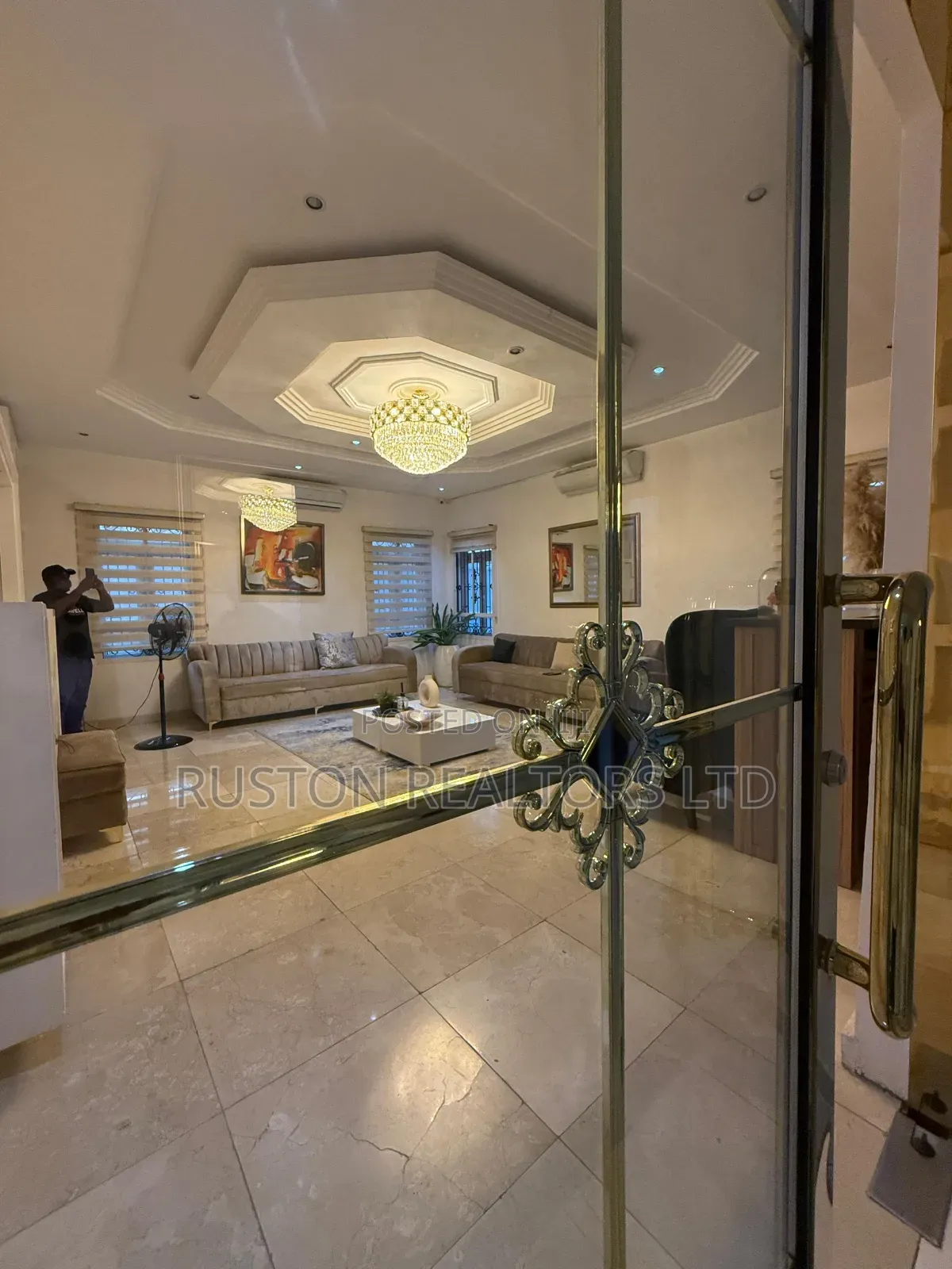 5bdrm Mansion in Samonda for sale