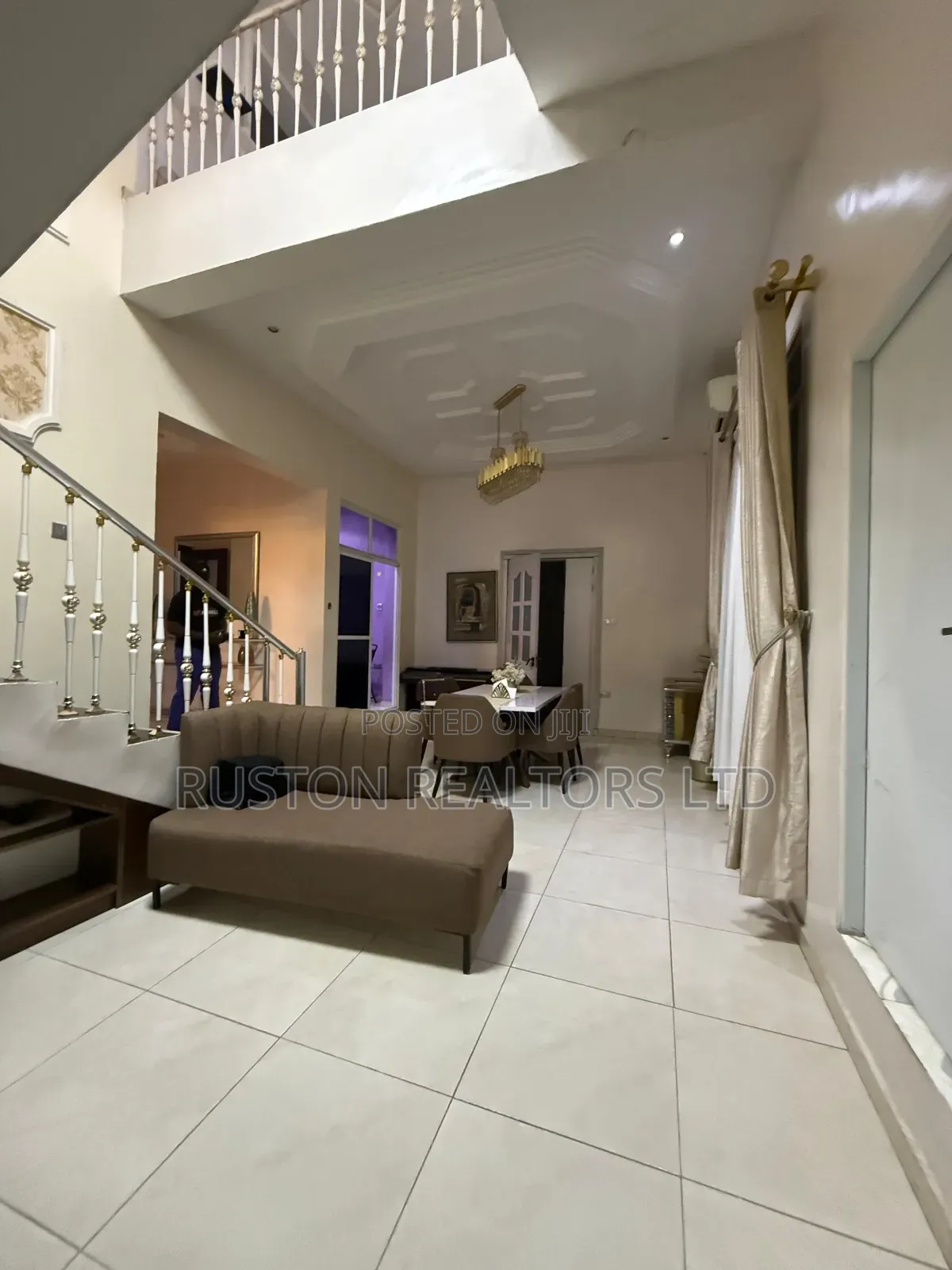 5bdrm Mansion in Samonda for sale