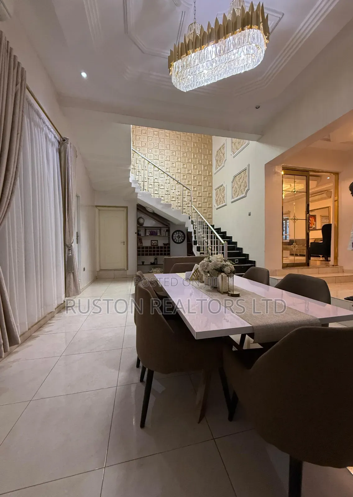 5bdrm Mansion in Samonda for sale