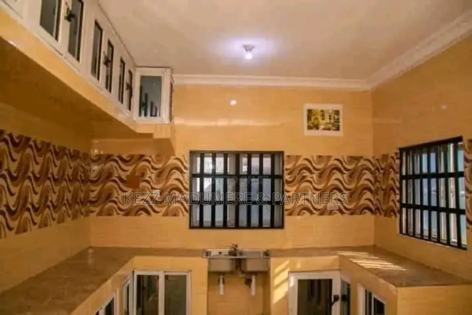 6bdrm Duplex in Off Mbak Road , Uyo for sale