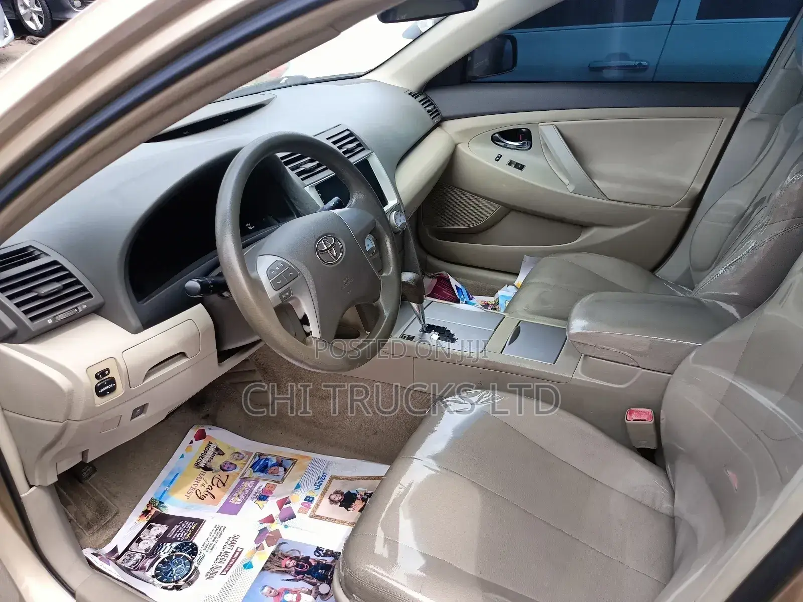 Toyota Camry LE V6 4dr Sedan (3.5L 6cyl 6AM) 2010 Gold