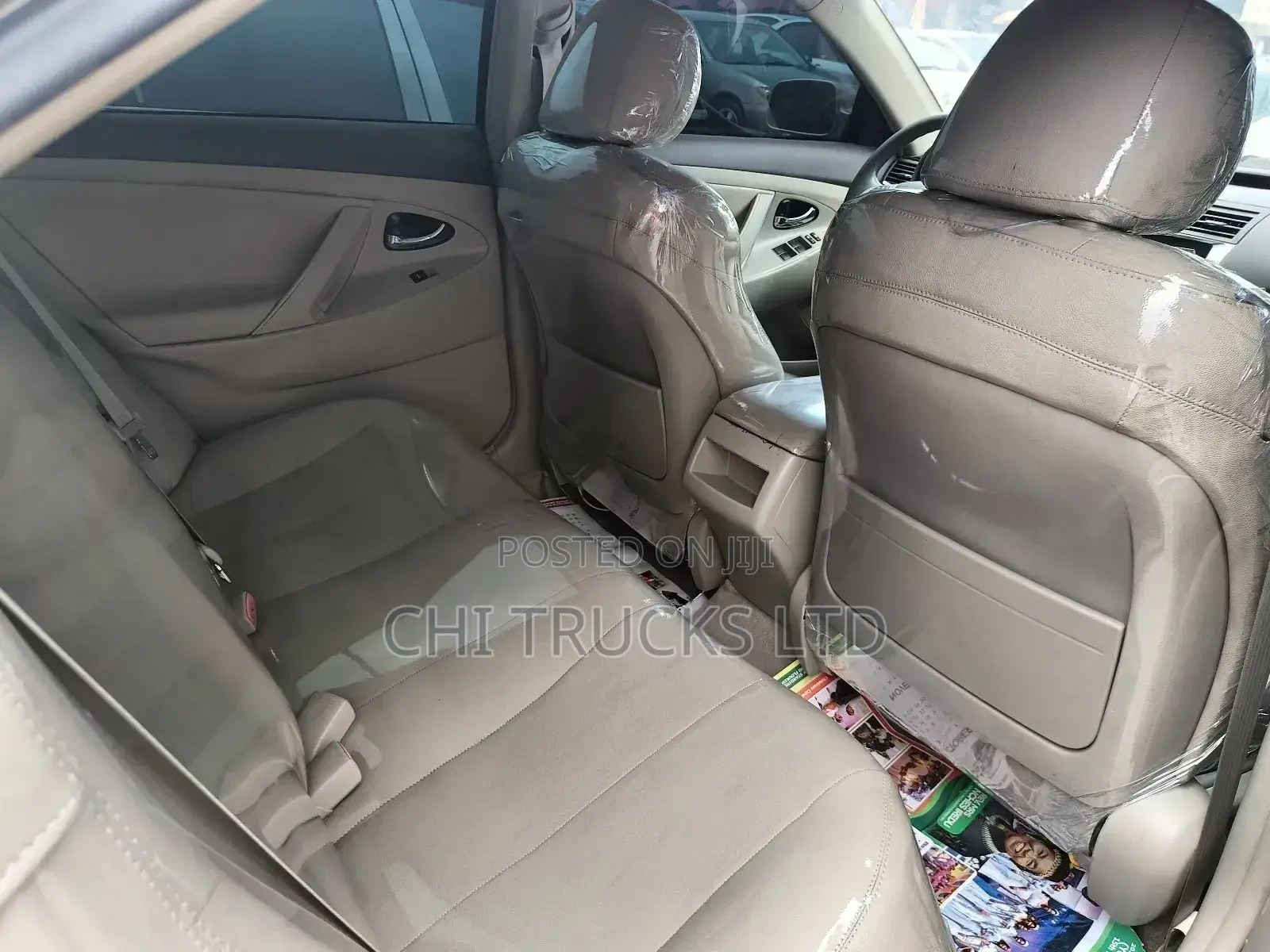 Toyota Camry LE V6 4dr Sedan (3.5L 6cyl 6AM) 2010 Gold