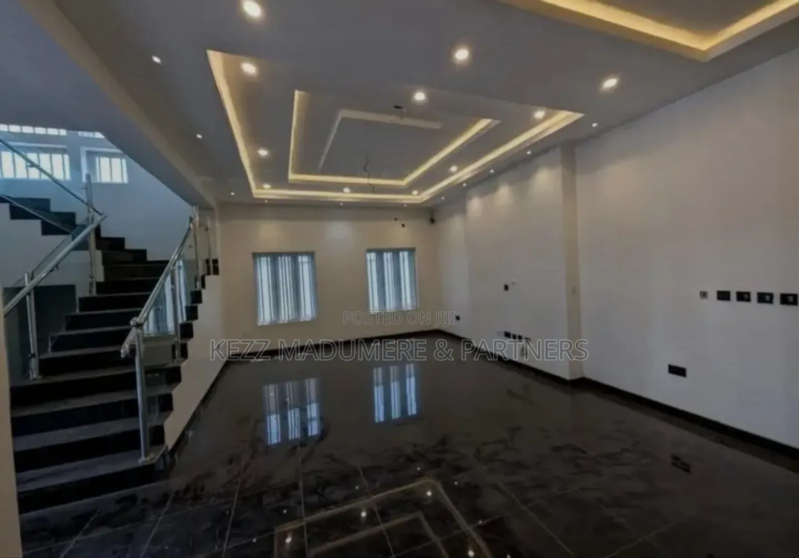 5bdrm Duplex in Near Godswill for sale