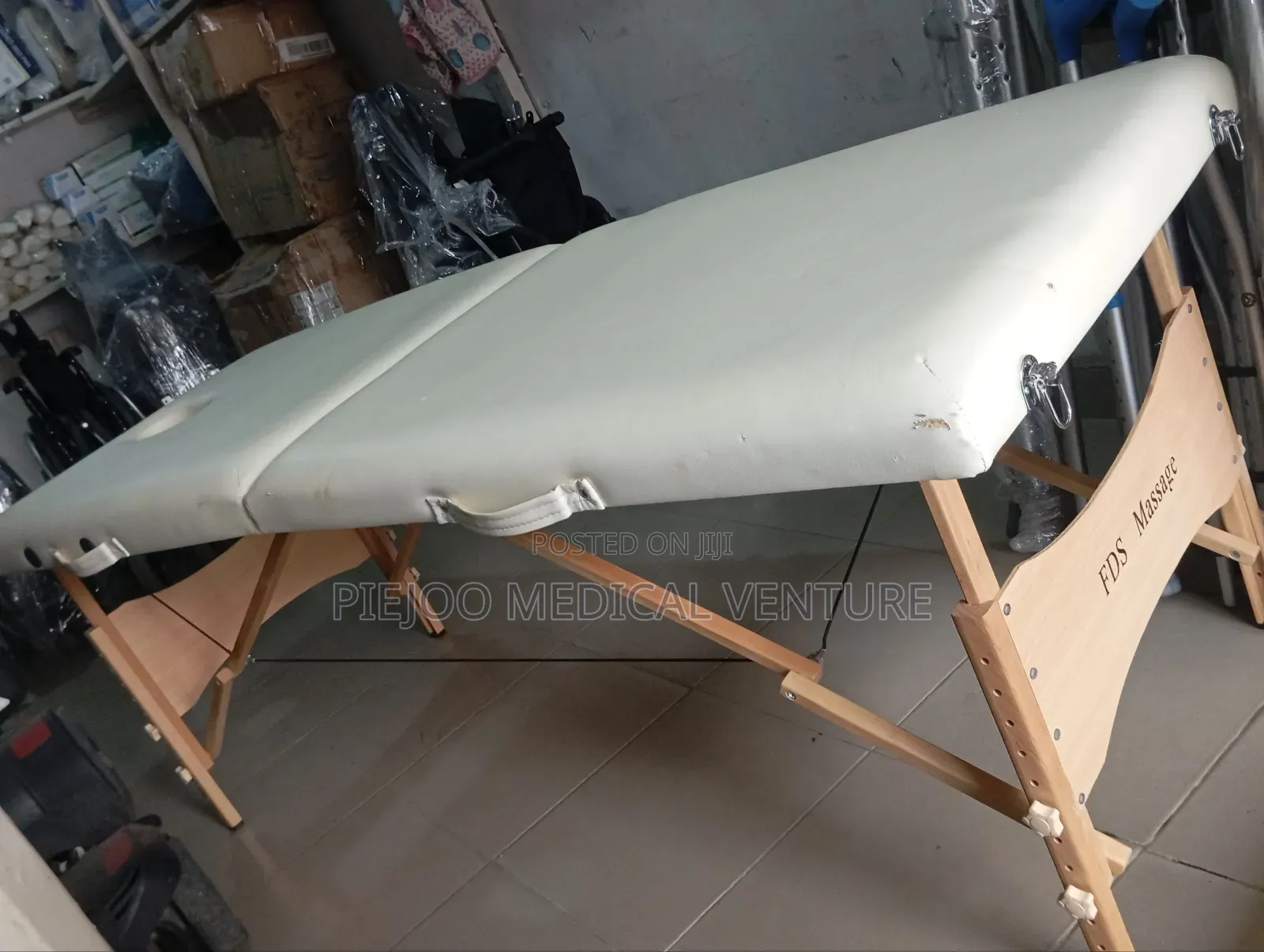 Massaging Bed (Foldable)