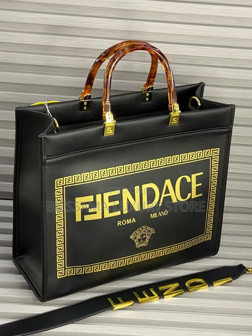 Fendi Luxury Quality Female Hand Bags