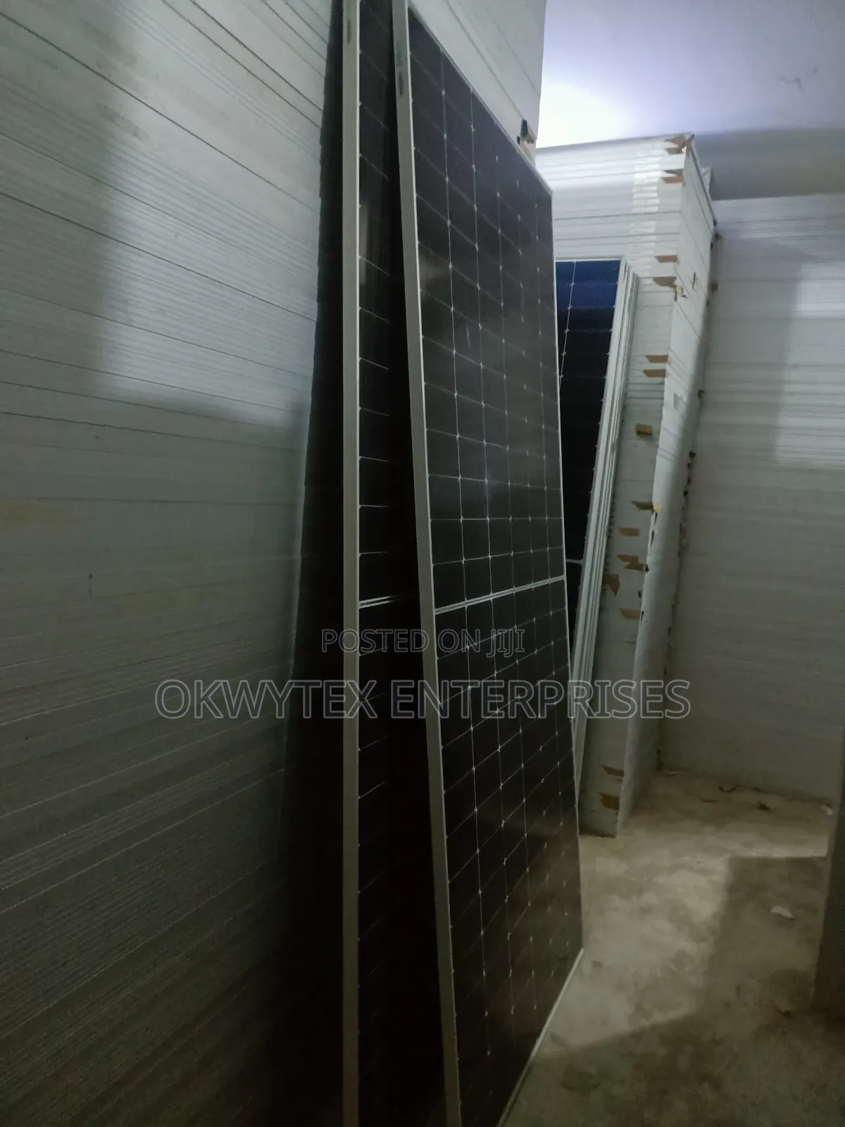 650watts Jinko Mono Crystalline Solar Panels