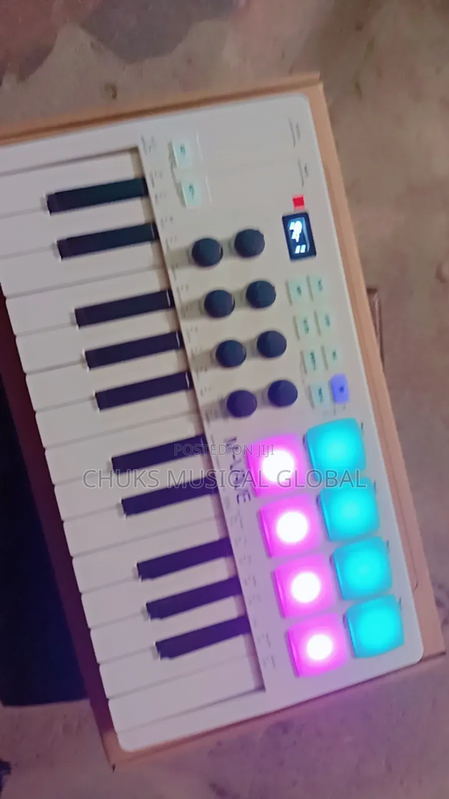 M- Vave 25 Keyboard