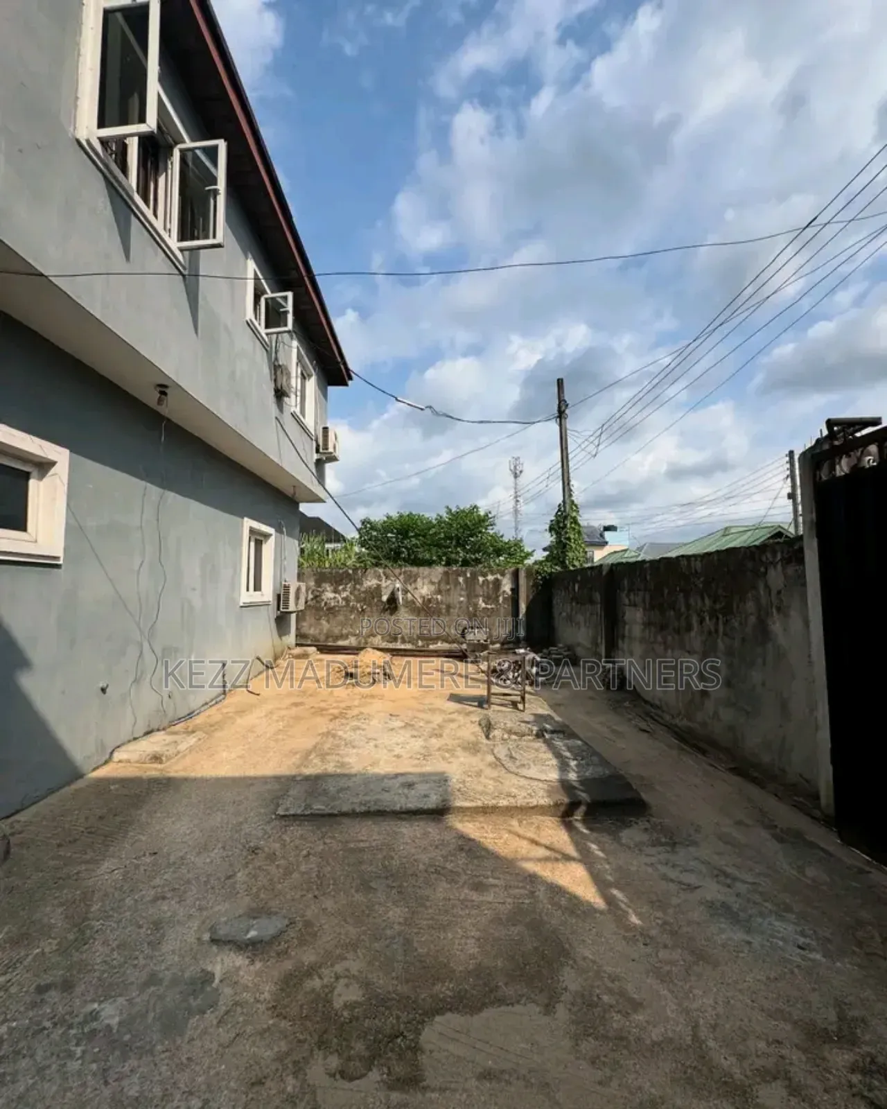 4bdrm Block of Flats in Apara Link Road Port-Harcourt for sale