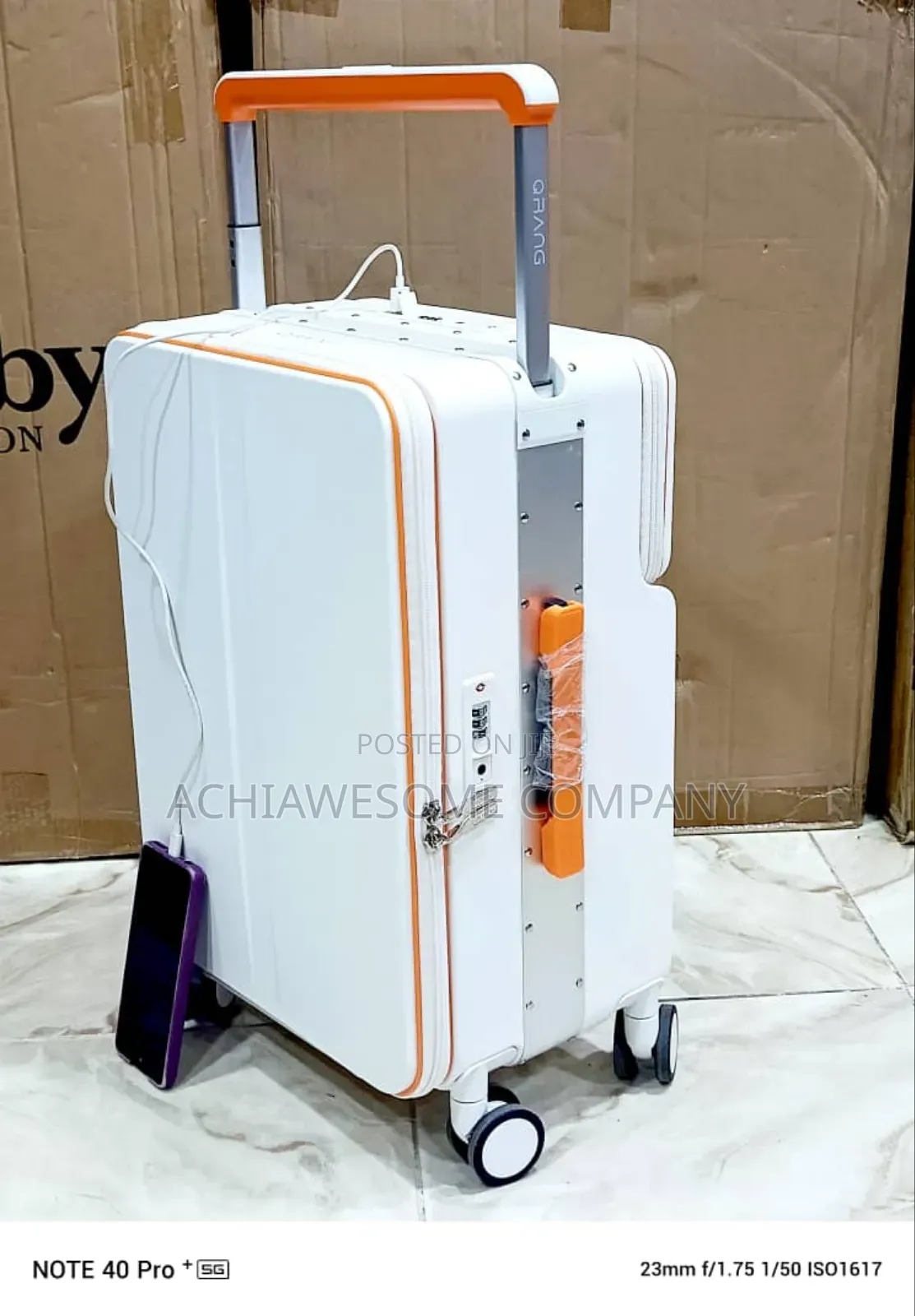 Carry on Celebrity Box, With Usb Cord and Tsa Lock