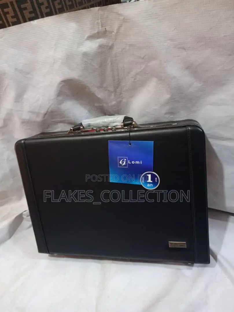 Lomi Briefcase