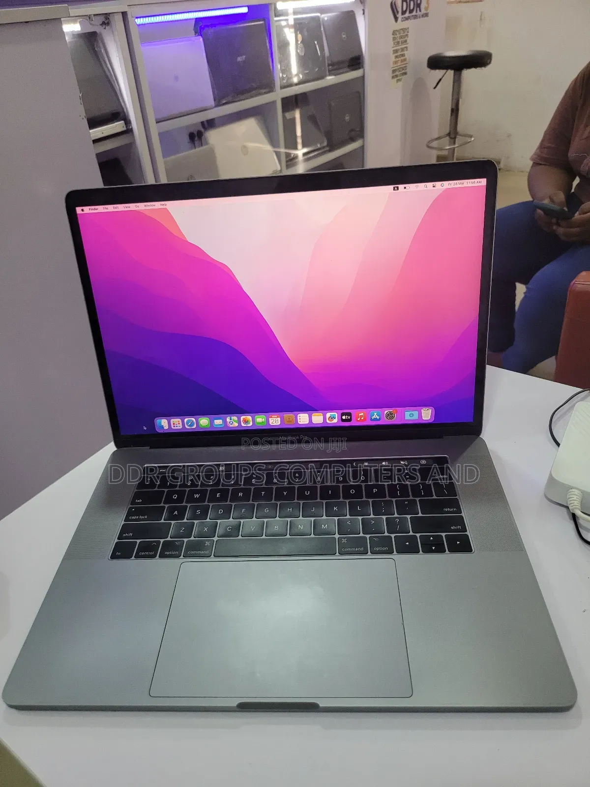 Laptop Apple MacBook Pro 2017 16GB Intel Core I7 SSD 512GB