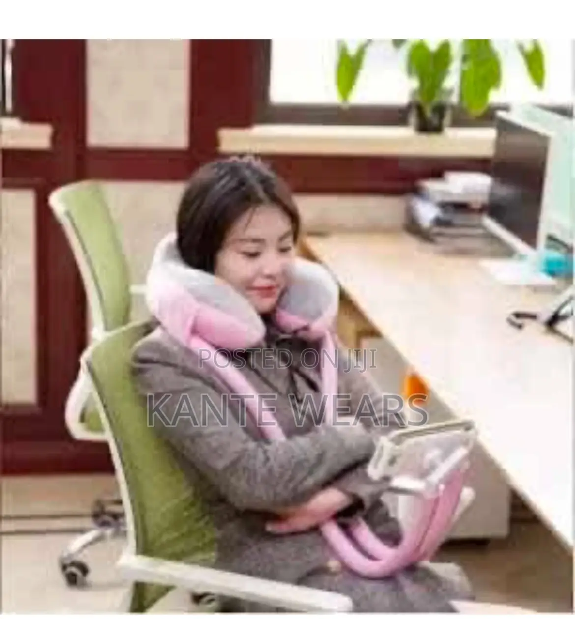 2 in 1 Neck Support Pillow With Phone Holder
