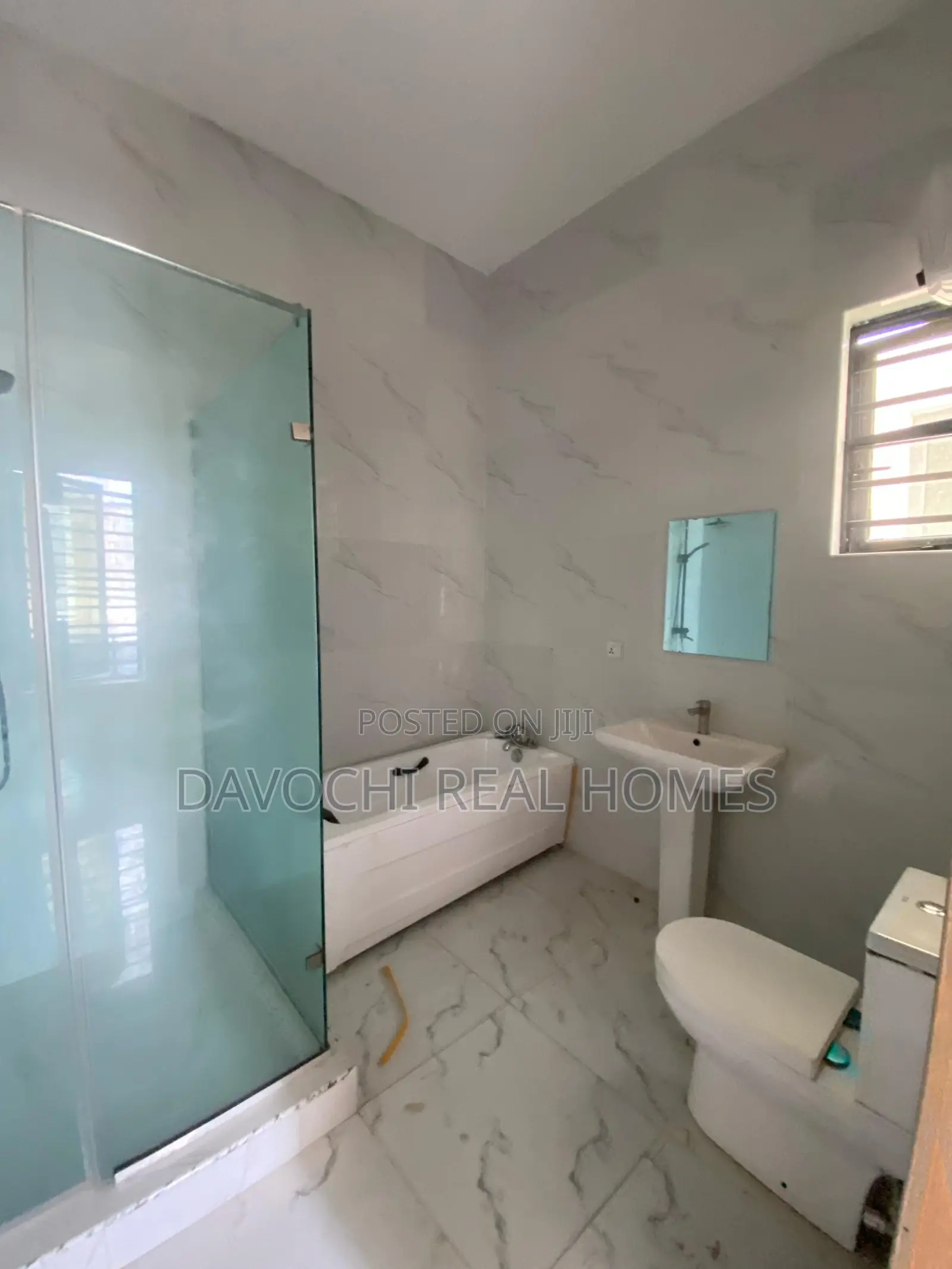 4bdrm Duplex in Orchid Road, Lekki Phase 2 for rent
