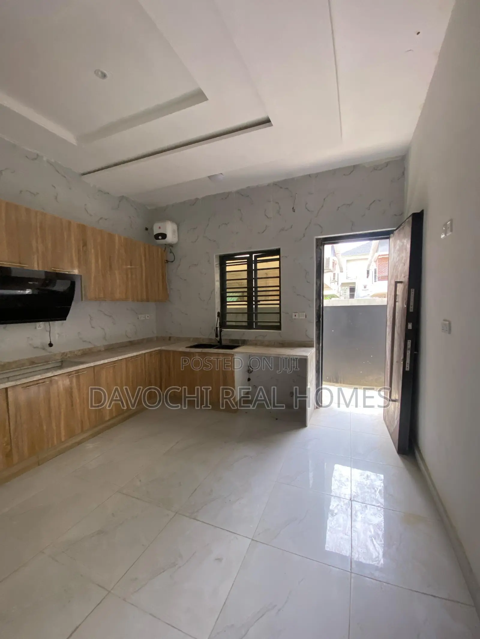 4bdrm Duplex in Orchid Road, Lekki Phase 2 for rent