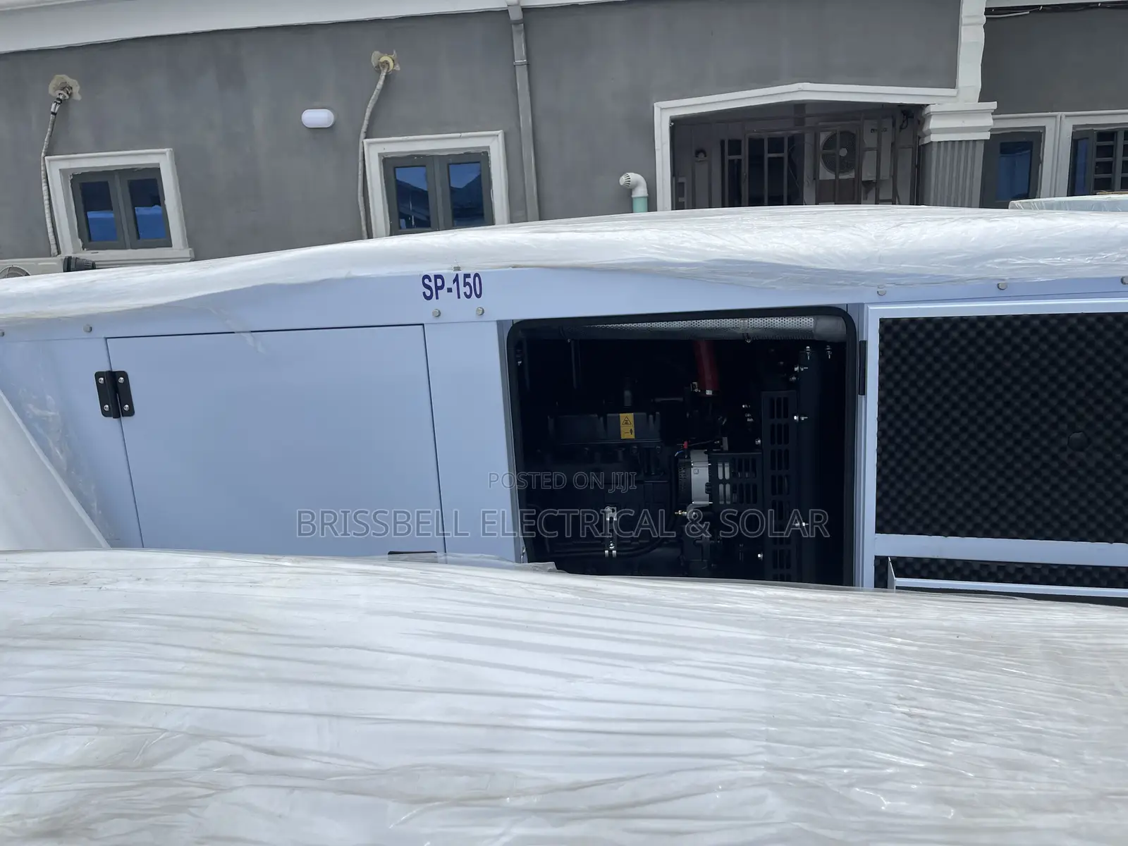 Brilliant England Perkins Soundproof Diesel Generator 150kva
