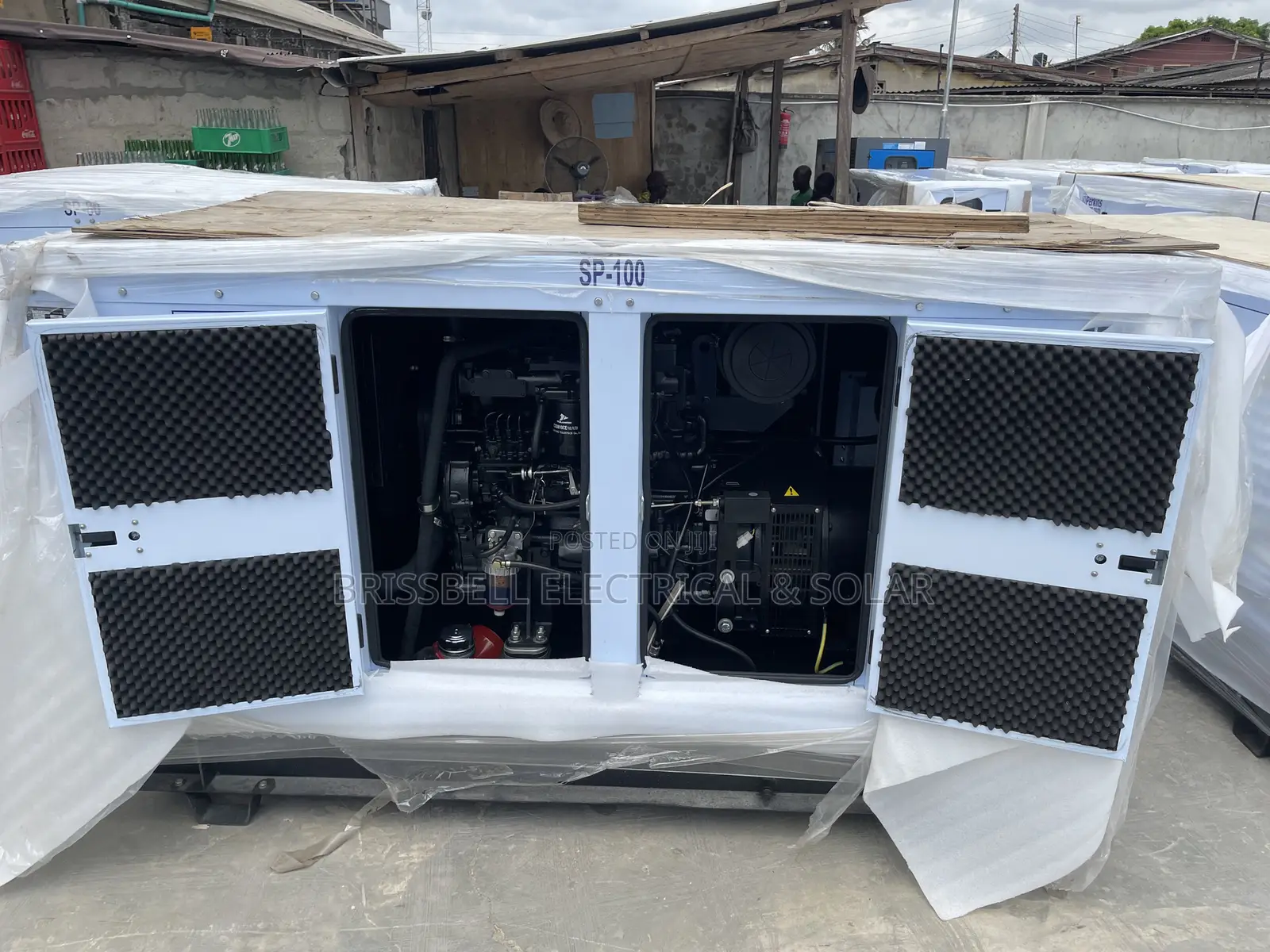 Brilliant England Perkins Soundproof Diesel Generator 100kva
