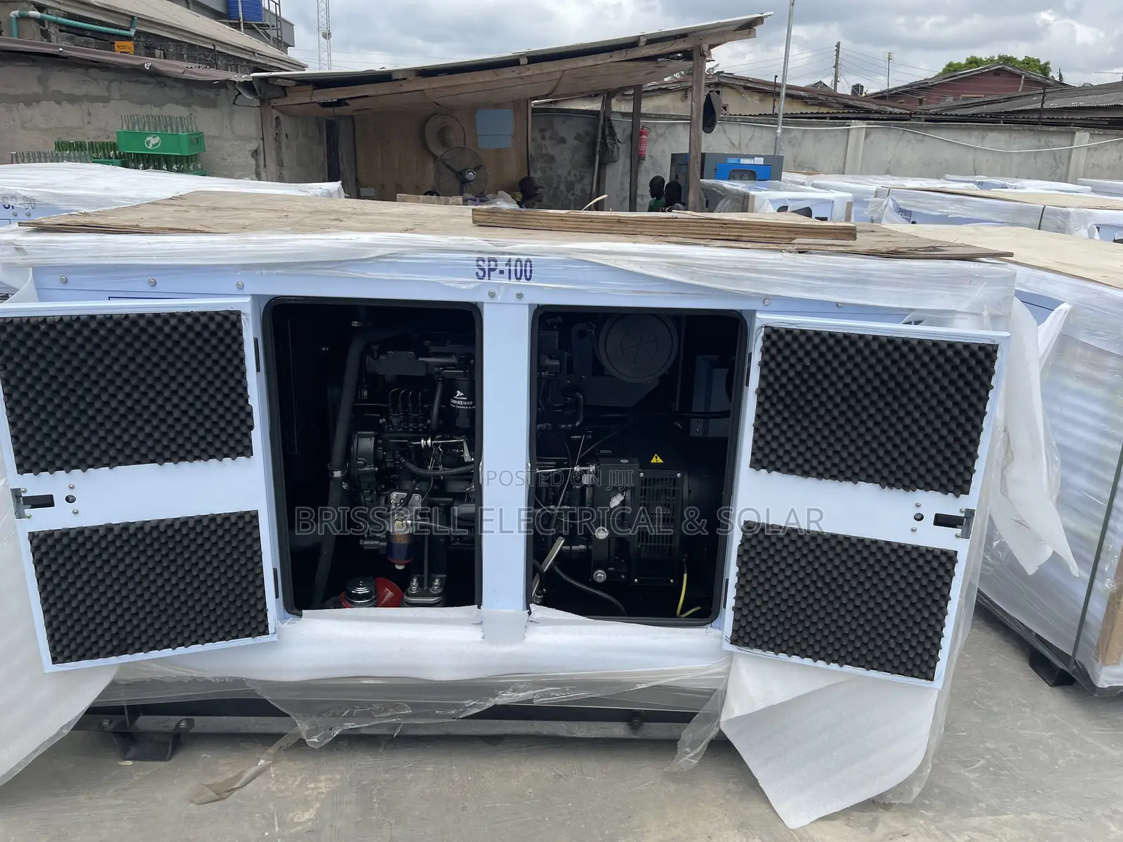 Brilliant England Perkins Soundproof Diesel Generator 100kva