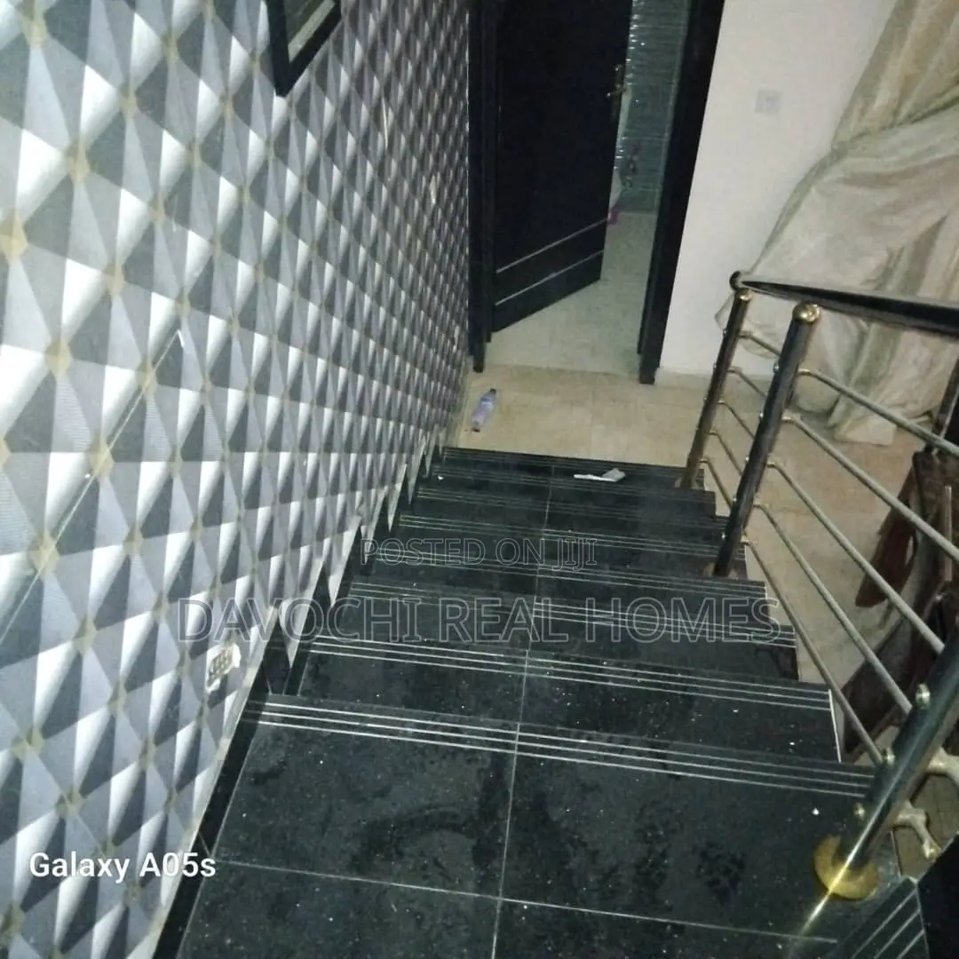 Furnished 4bdrm Duplex in Paradise Estate, for rent