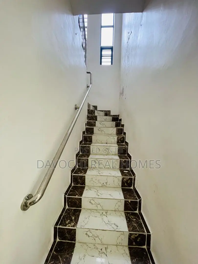 4bdrm Duplex in Orchid Road, Lekki Phase 2 for rent