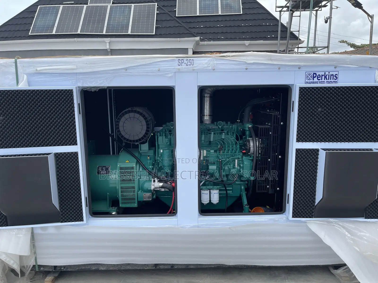 Quality England Perkins Soundproof Diesel Generator 250kva