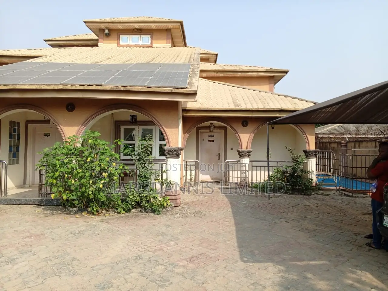 Furnished 8bdrm Duplex in Ireakari Estate,, Agric for sale