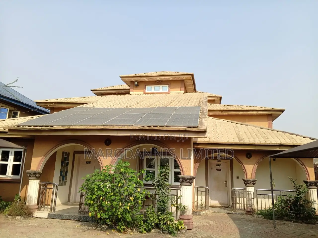 Furnished 8bdrm Duplex in Ireakari Estate,, Agric for sale