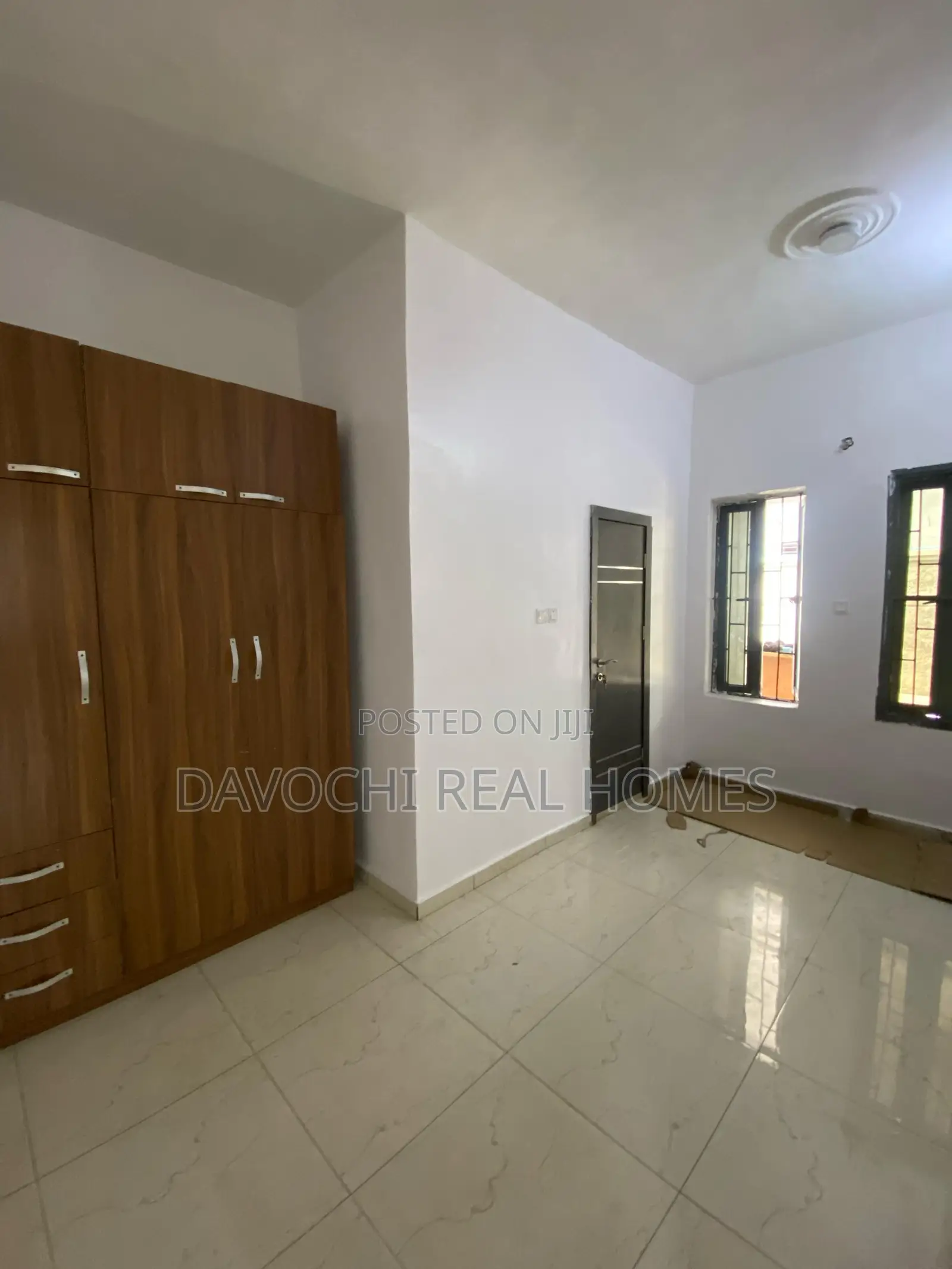 4bdrm Duplex in Conservative, for rent