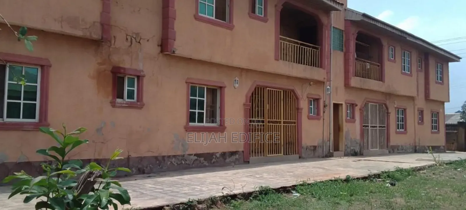 16bdrm Block of Flats in Adiyan, Abeokuta South for sale