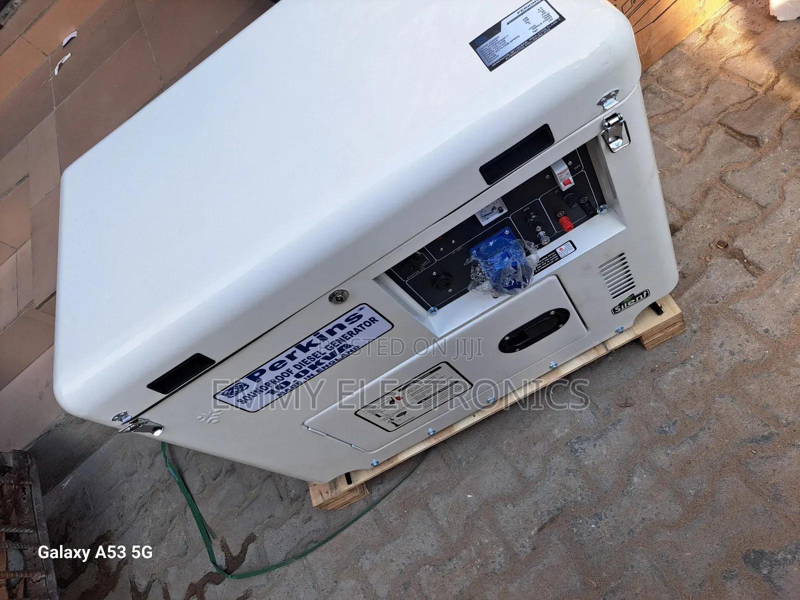 Quality 10kva Perkins Diesel Soundproof Generator 100% Coppe