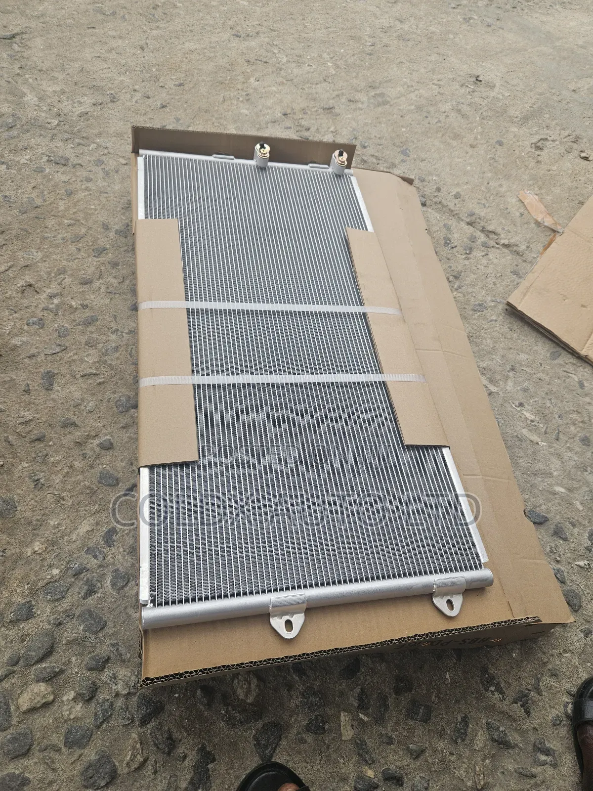 Brand New Condenser Bentley Bentayga
