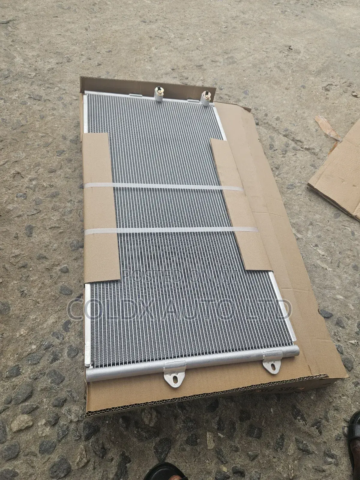 Brand New Condenser Bentley Bentayga