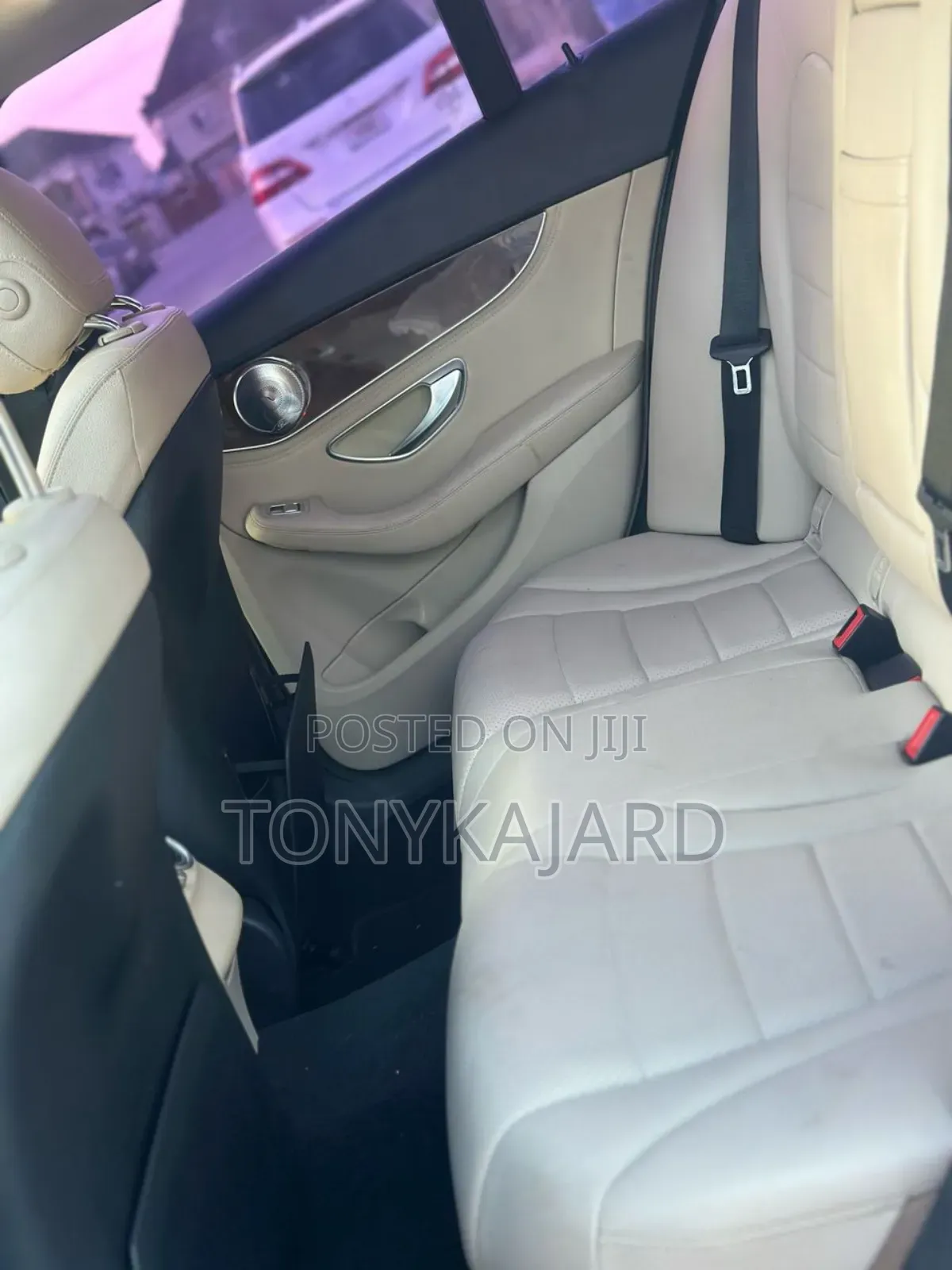 Mercedes-Benz C300 2015 White
