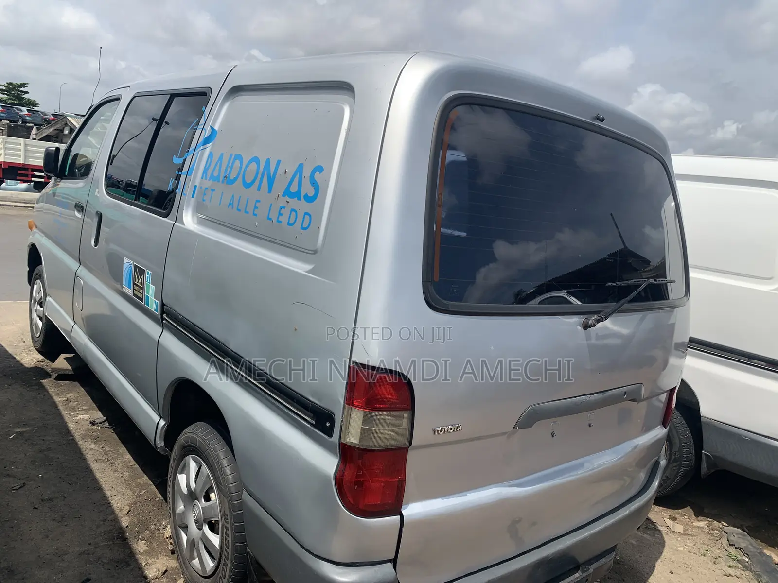 Toyota HiAce 2006 Grey