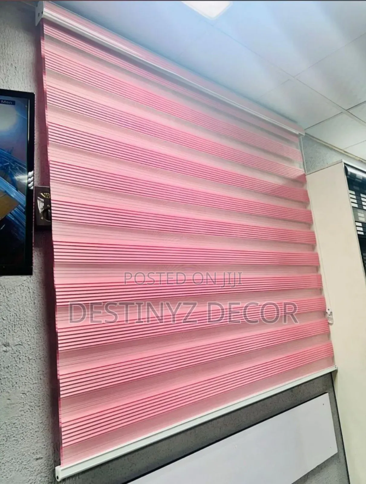 Glossy Window Blinds