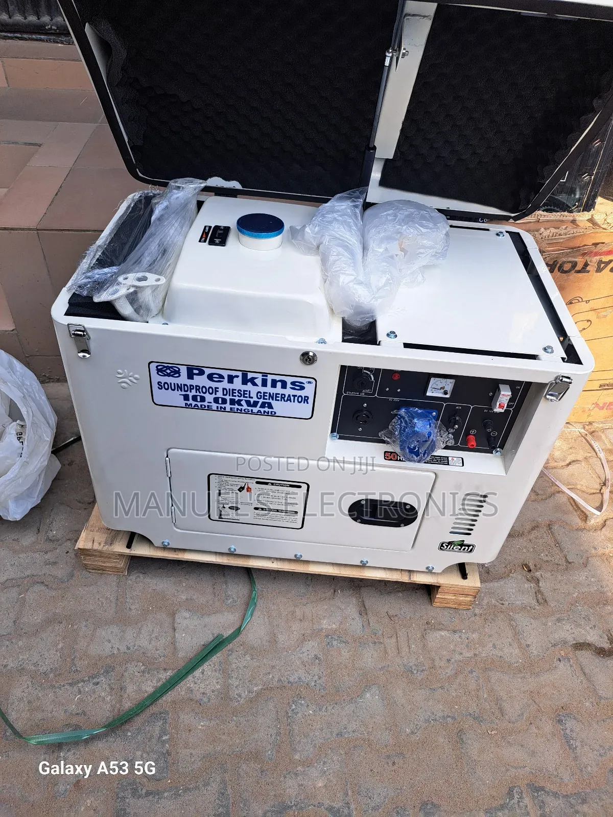 Heavy Duty Perkins Diesel Soundproof Generator 10kva 100%