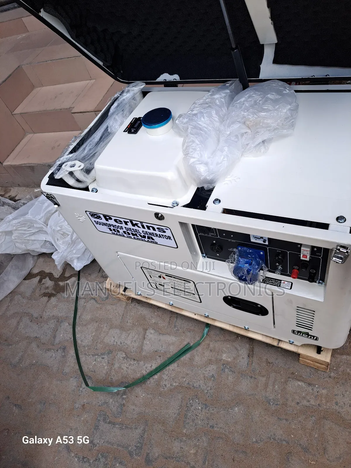 We Deal On Perkins Diesel Soundproof Generator 10kva 100%