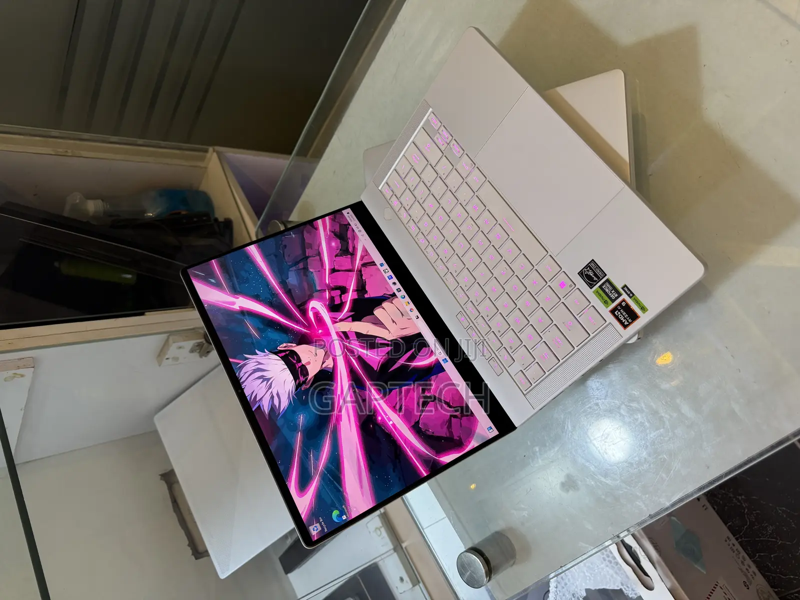 Laptop Asus ROG Zephyrus G14 16GB AMD Ryzen 9 SSD 1T