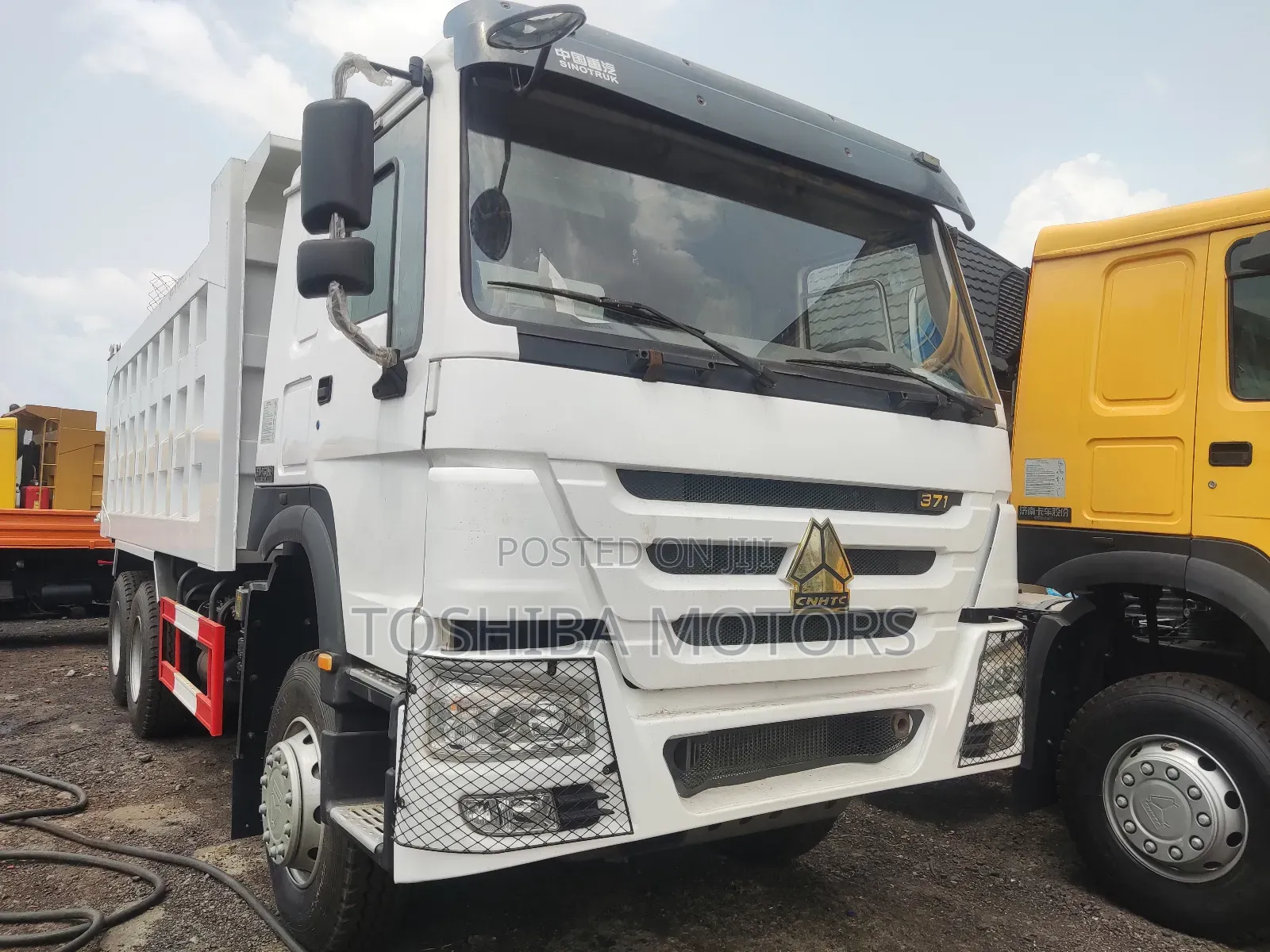 Howo Sinotruk 371 Dump Truck Full Option