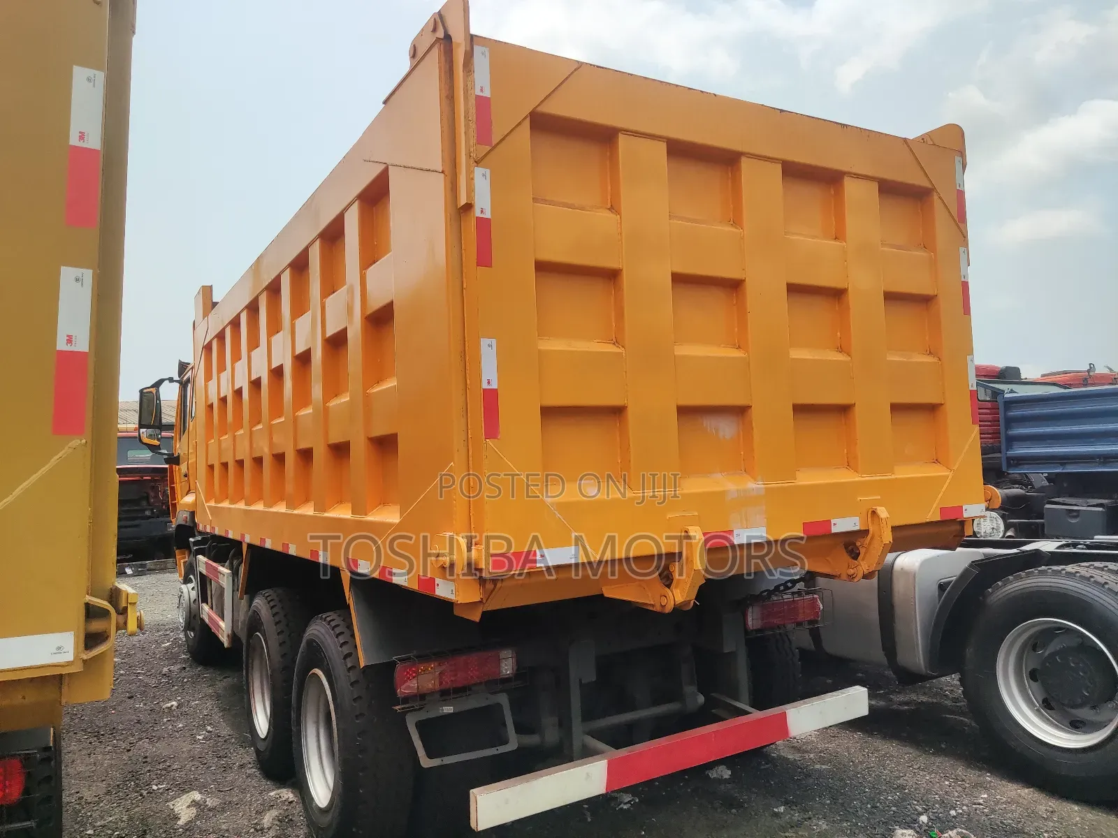 Covid-19 Howo Sinotruk 371 Dump