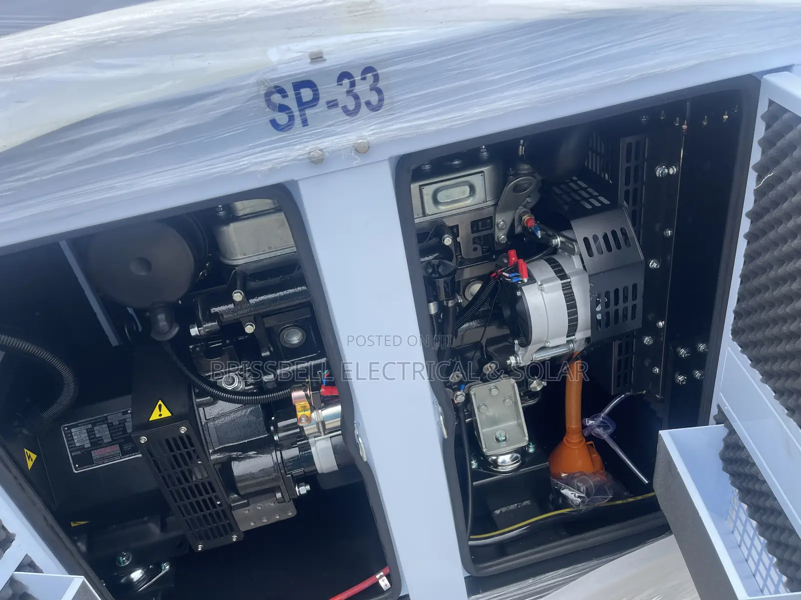 Standard England Perkins Soundproof Diesel Generator 33kva