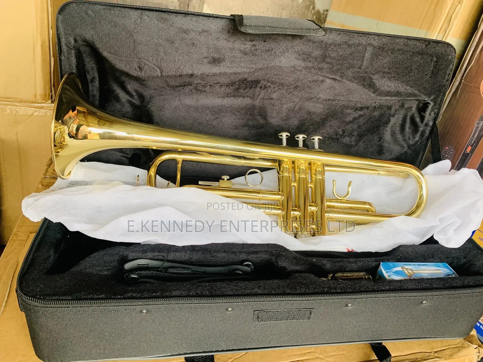 Professional Yamaha Golden Trumpet