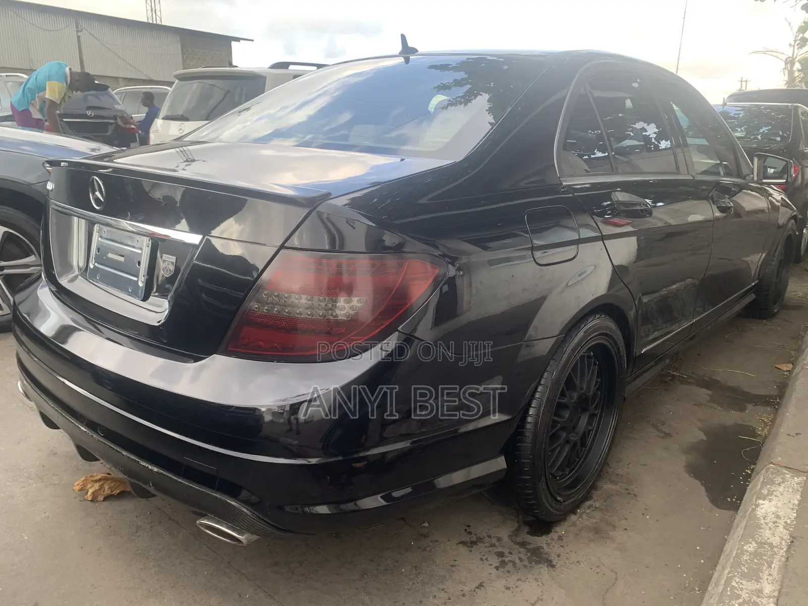 Mercedes-Benz C300 2011 Black